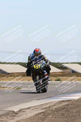 media/Aug-03-2025-TrackDaz (Sun) [[bf4a71acf9]]/B Group/1220pm (Wheelie Bump)/